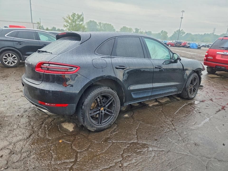 2018 PORSCHE MACAN 3