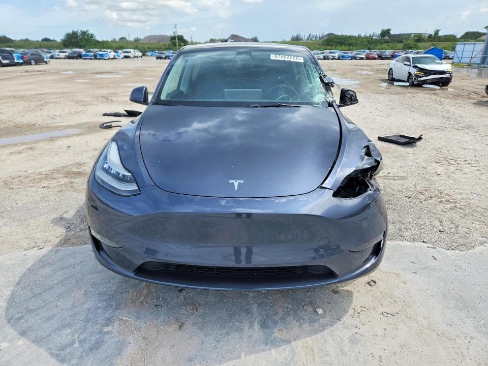 2023 TESLA MODEL Y 5