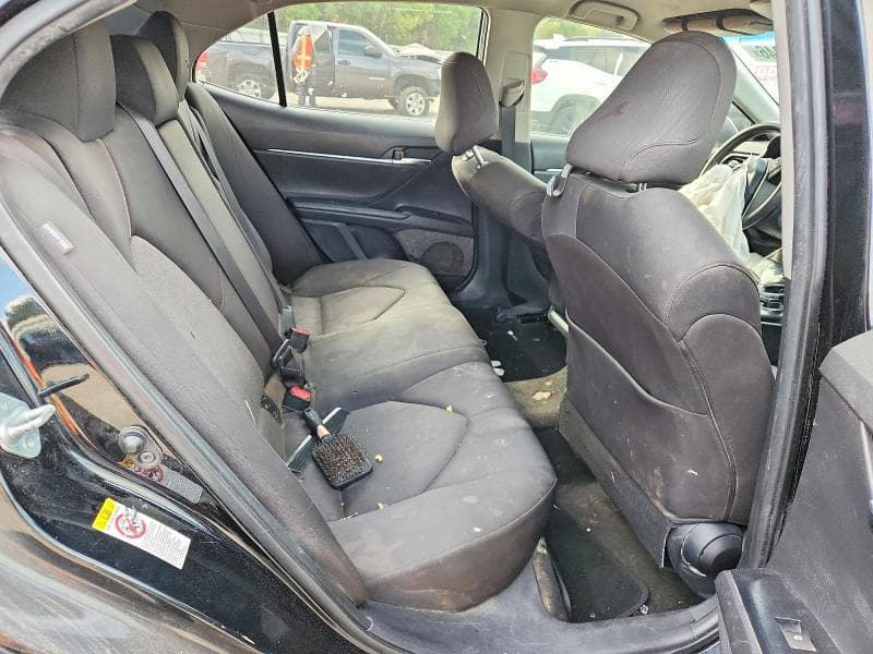 2018 TOYOTA CAMRY LE 10