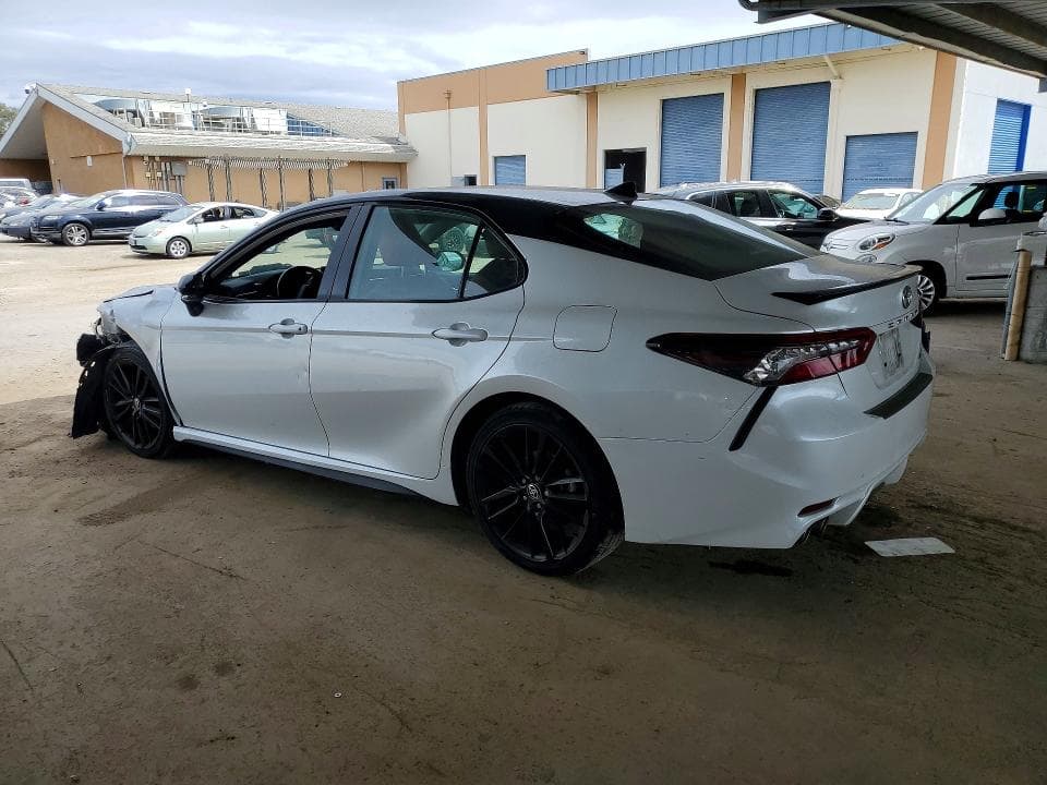 2021 TOYOTA CAMRY XSE 2
