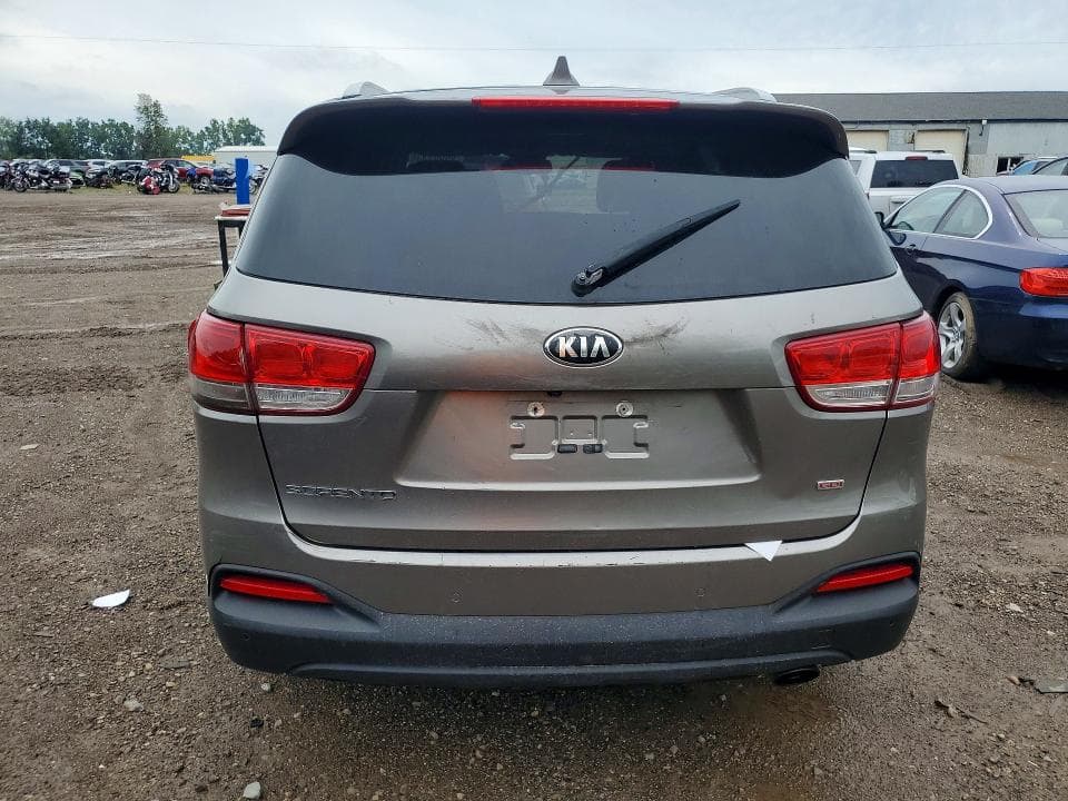 2017 KIA SORENTO LX 6