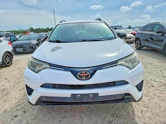 2017 TOYOTA RAV4 LE 5