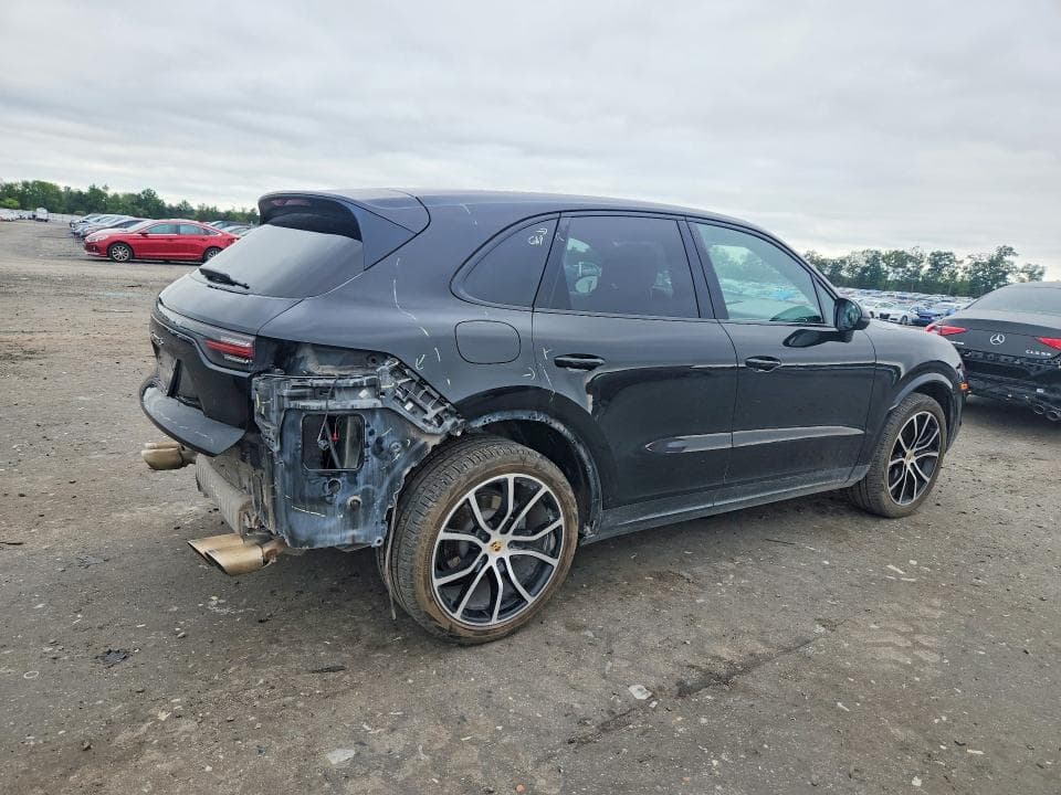2022 PORSCHE CAYENNE S 3