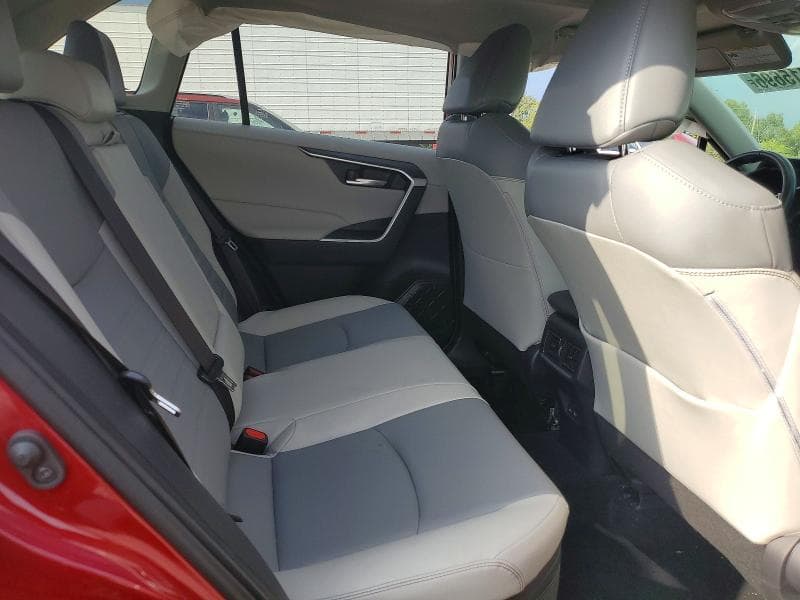 2022 TOYOTA RAV4 XLE PREMIUM 11