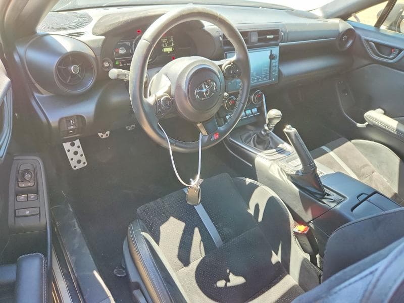 2025 TOYOTA GR86 PREMIUM 8