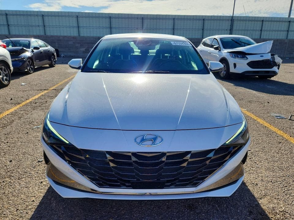 2023 HYUNDAI ELANTRA LIMITED 5