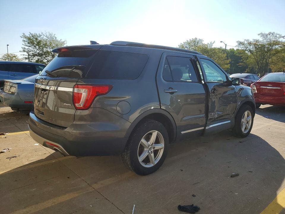 2017 FORD EXPLORER XLT 3