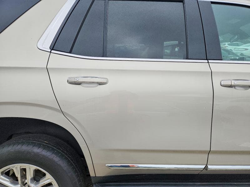 2022 GMC YUKON SLT 11