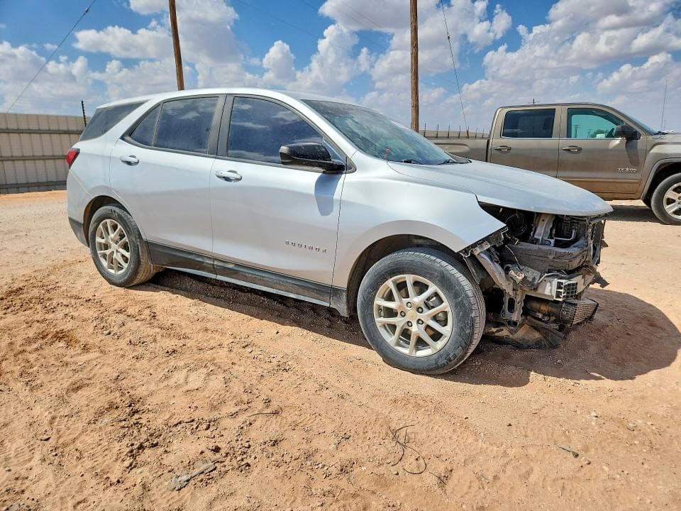 2022 CHEVROLET EQUINOX LS 4