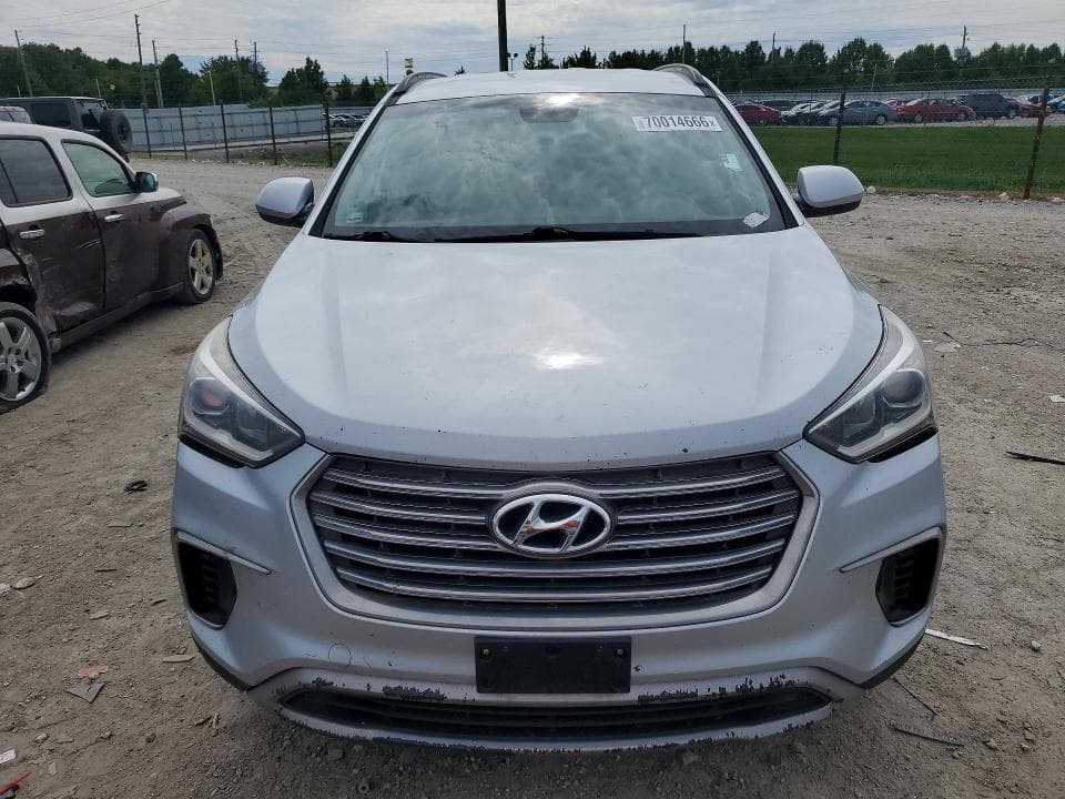 2017 HYUNDAI SANTA FE SE 5