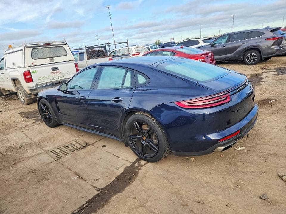 2018 PORSCHE PANAMERA 4 2