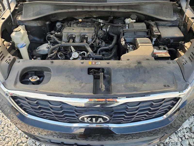 2020 KIA SORENTO S 11