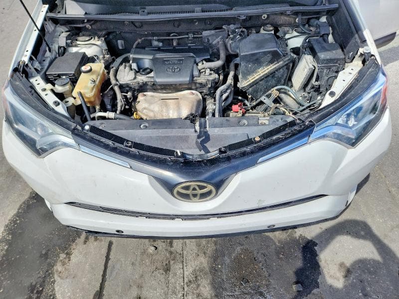 2017 TOYOTA RAV4 XLE 12
