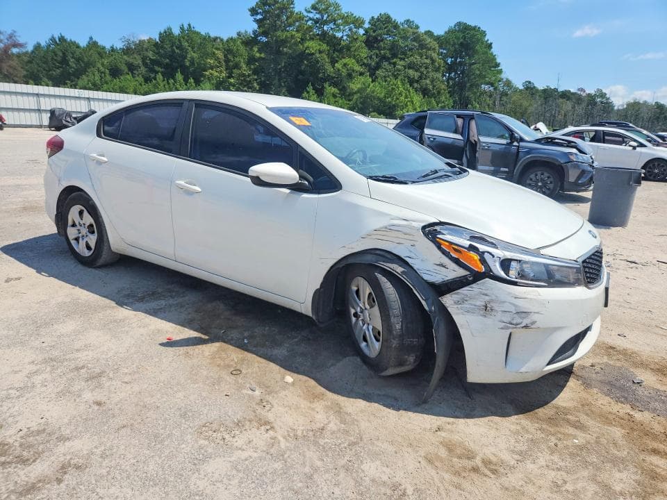 2017 KIA FORTE LX 4