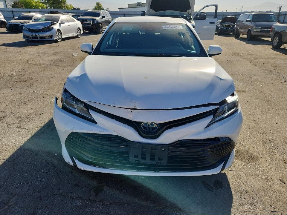2020 TOYOTA CAMRY LE 5