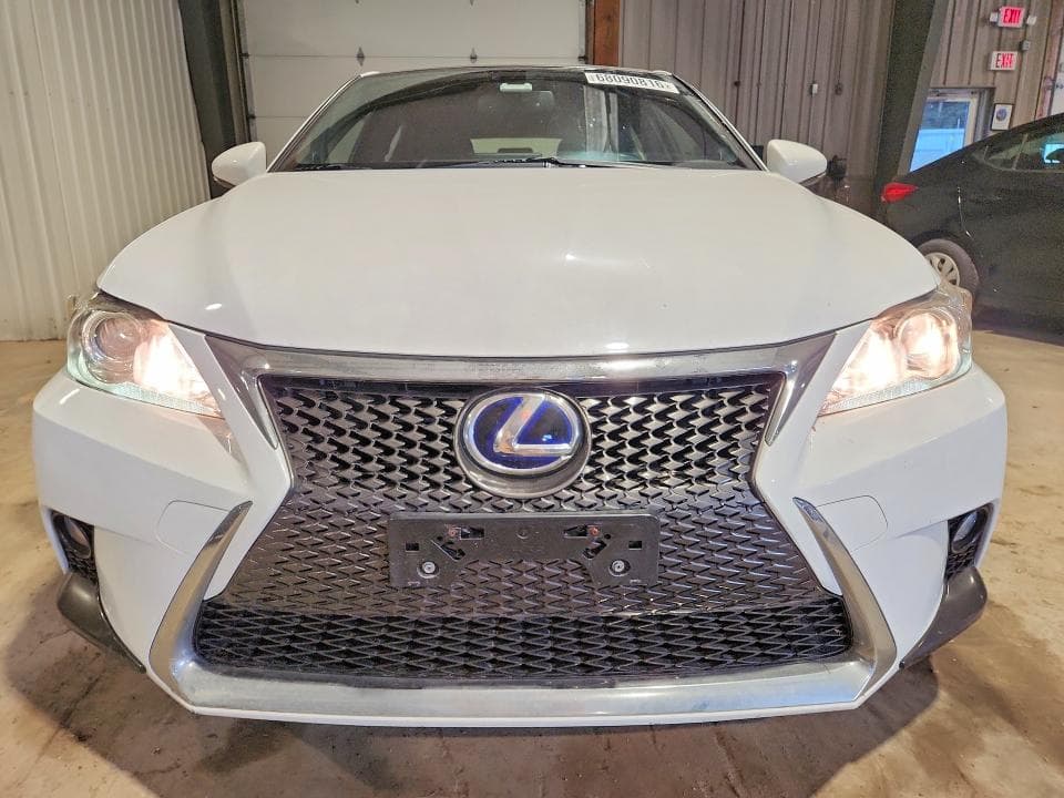 2017 LEXUS CT 200 5