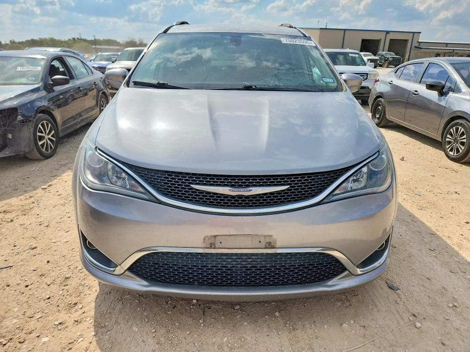 2018 CHRYSLER PACIFICA TOURING L 5
