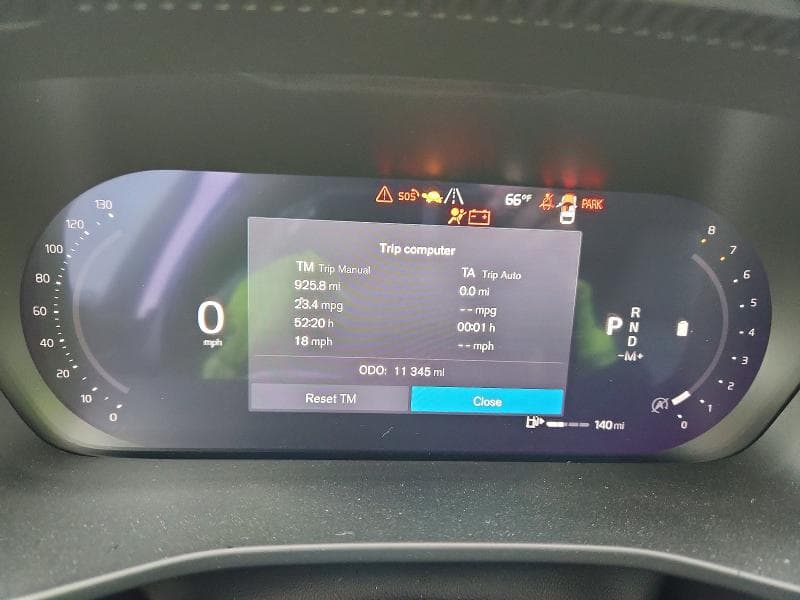 2025 VOLVO XC40 PLUS 9