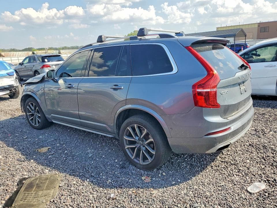 2017 VOLVO XC90 T6 2