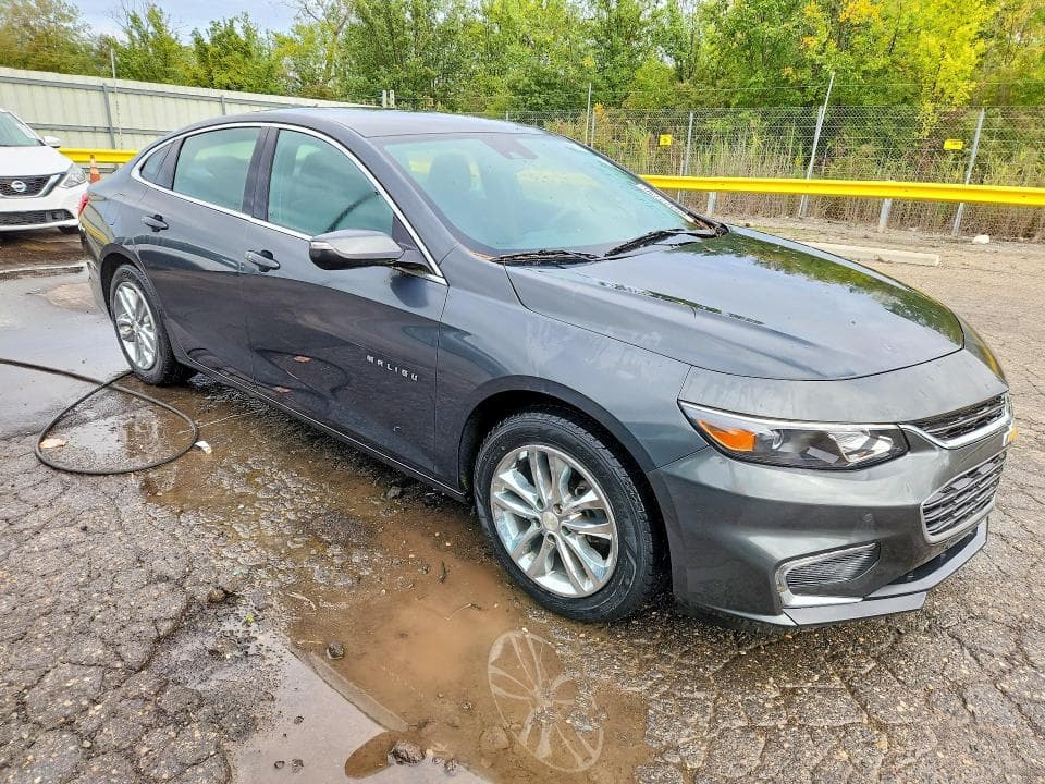 2017 CHEVROLET MALIBU LT 4