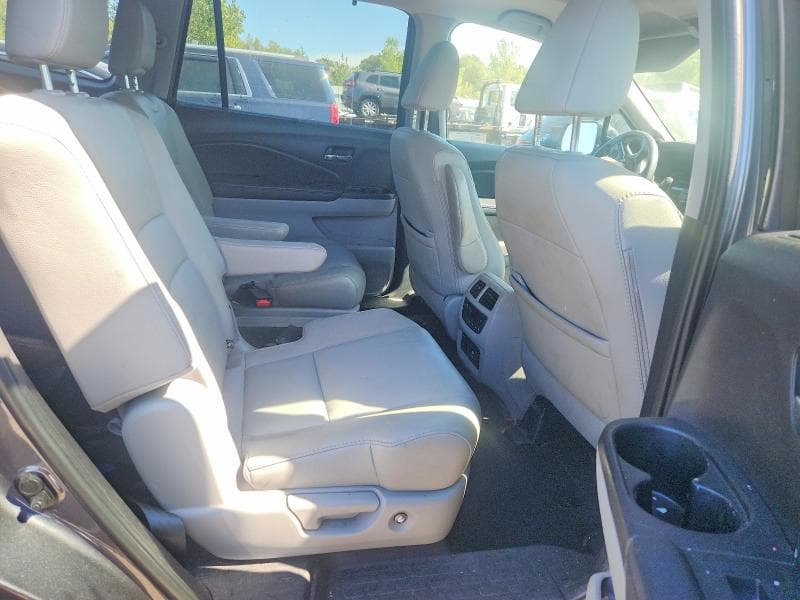 2019 HONDA PILOT TOURING 11