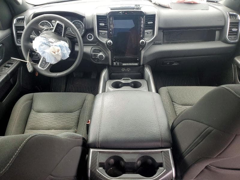 2025 RAM 1500 BIG HORN 8