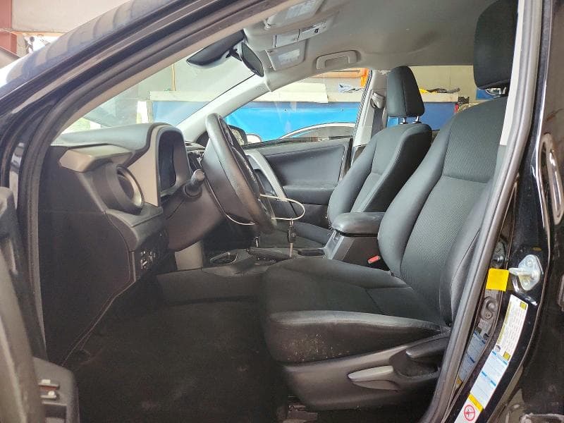 2017 TOYOTA RAV4 LE 7