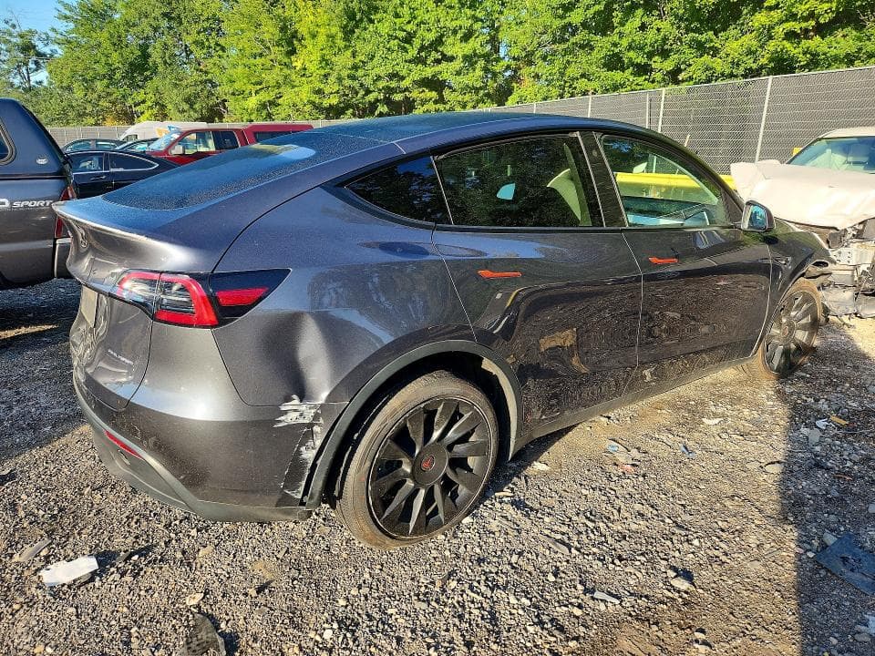 2022 TESLA MODEL Y 3