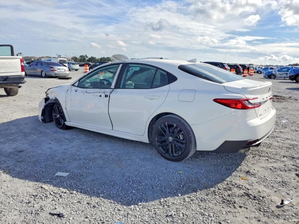 2025 TOYOTA CAMRY SE 2