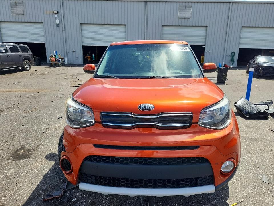 2019 KIA SOUL + 5