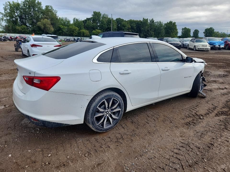 2017 CHEVROLET MALIBU LT 3
