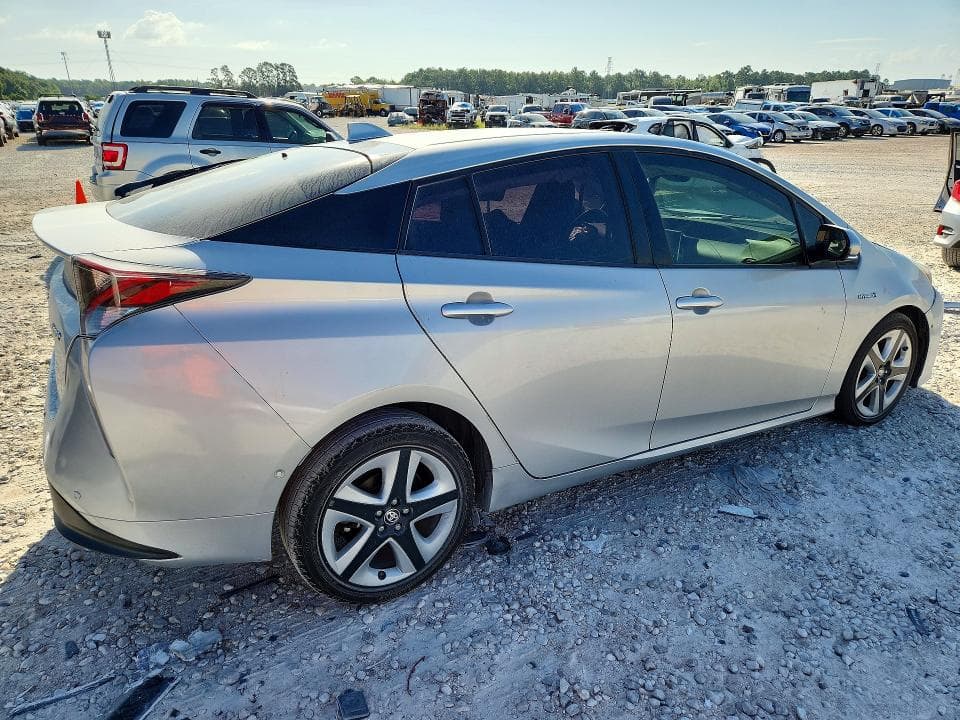 2018 TOYOTA PRIUS FOUR TOURING 3