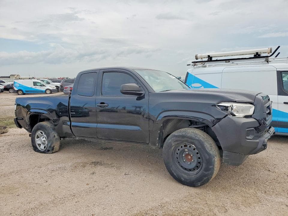 2022 TOYOTA TACOMA SR 4