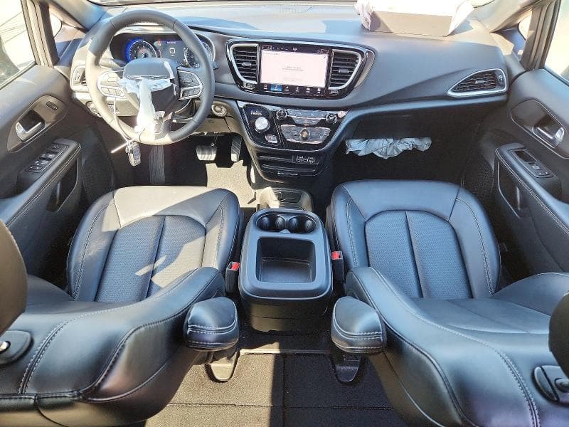 2025 CHRYSLER PACIFICA SELECT 8
