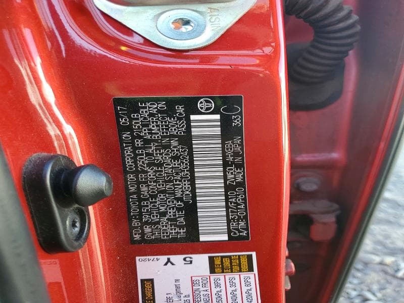 2017 TOYOTA PRIUS TWO 12