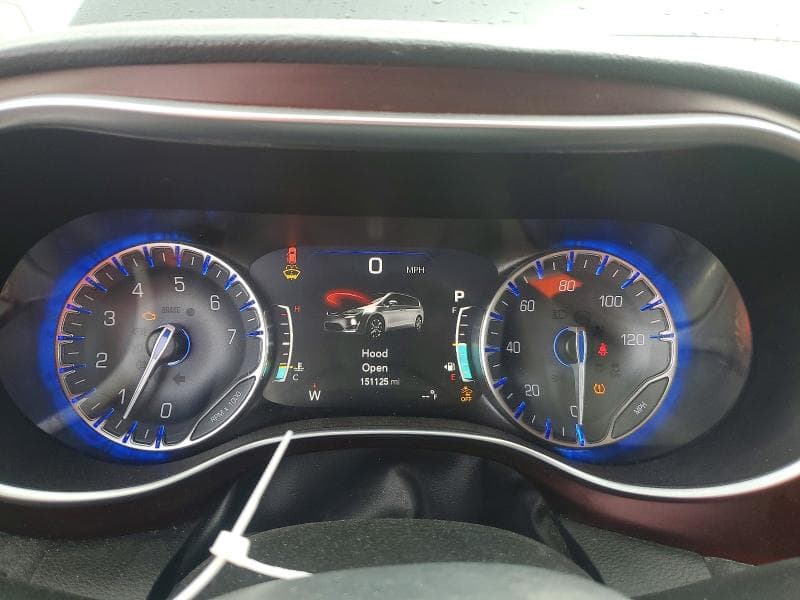 2017 CHRYSLER PACIFICA LIMITED 9
