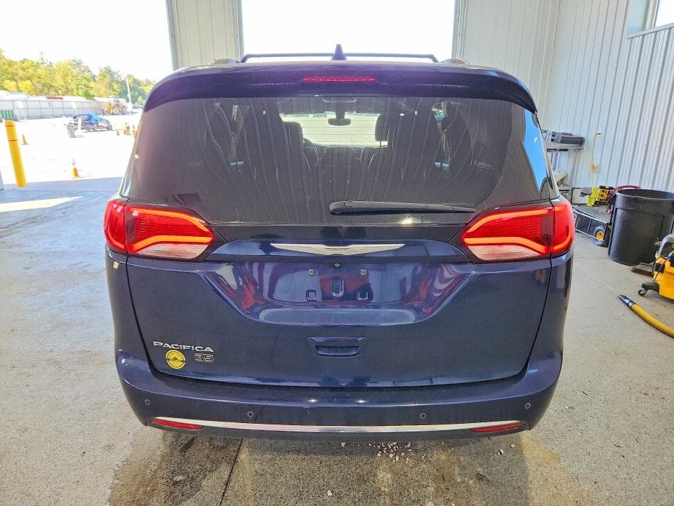 2019 CHRYSLER PACIFICA TOURING L 6