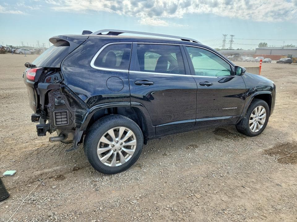 2018 JEEP CHEROKEE OVERLAND 3