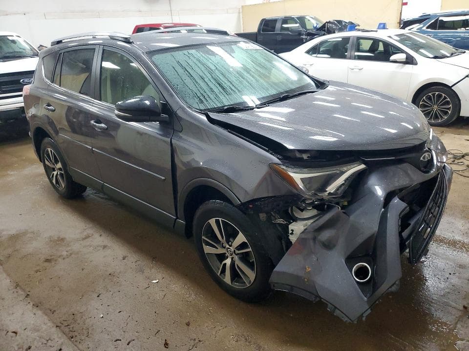 2017 TOYOTA RAV4 XLE 4