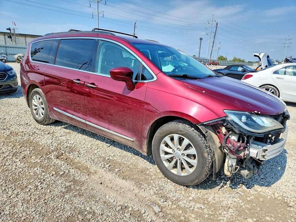 2017 CHRYSLER PACIFICA TOURING L 4