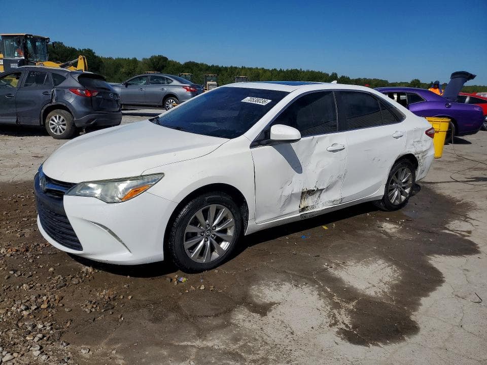 2017 TOYOTA CAMRY XLE