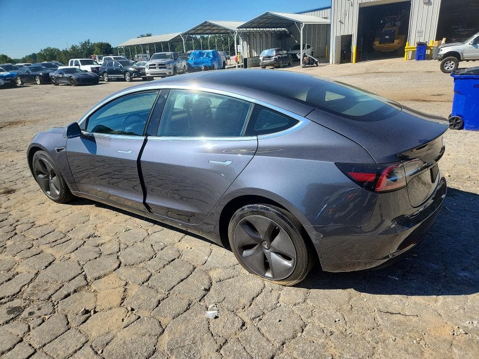 2018 TESLA MODEL 3 2