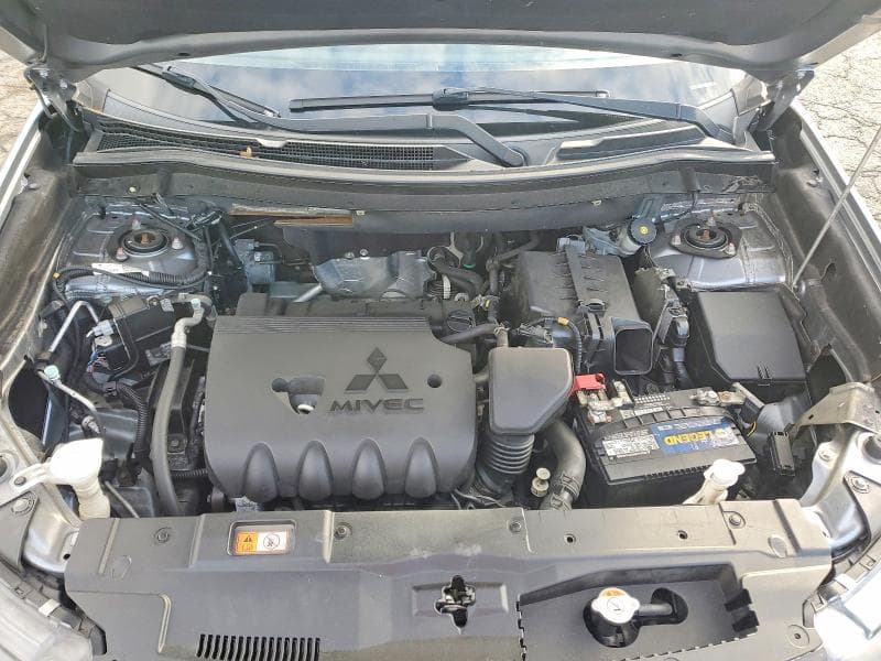 2017 MITSUBISHI OUTLANDER SE 12
