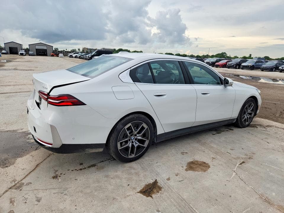 2026 BMW 530 XI 3