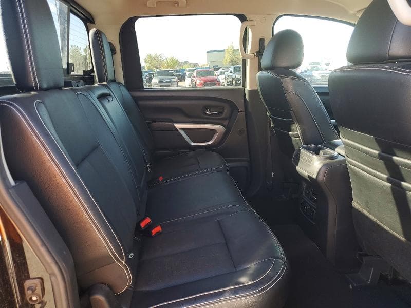 2017 NISSAN TITAN PRO-4X 10