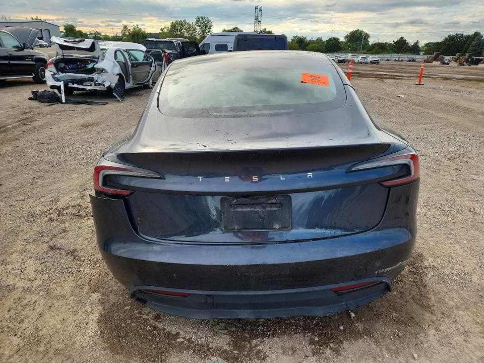 2025 TESLA MODEL 3 6