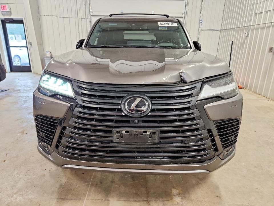 2023 LEXUS LX 600 LUXURY 5