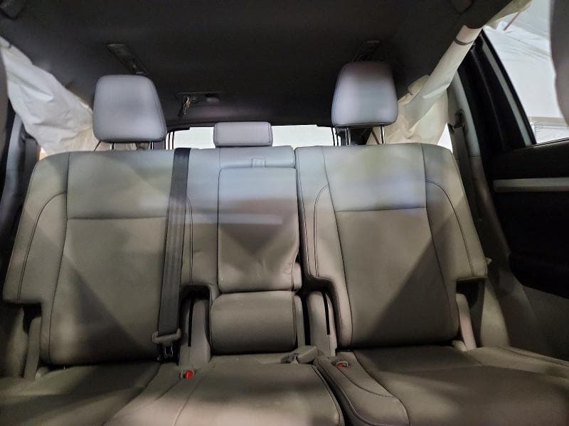 2017 TOYOTA HIGHLANDER XLE 10