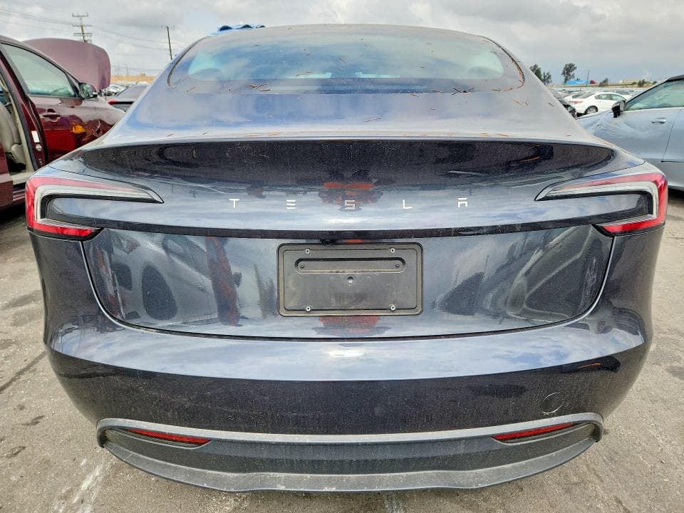 2025 TESLA MODEL 3 6