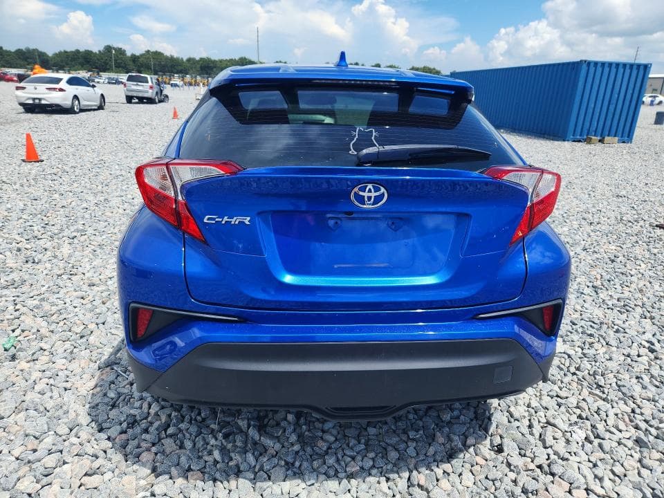 2020 TOYOTA C-HR XLE 6